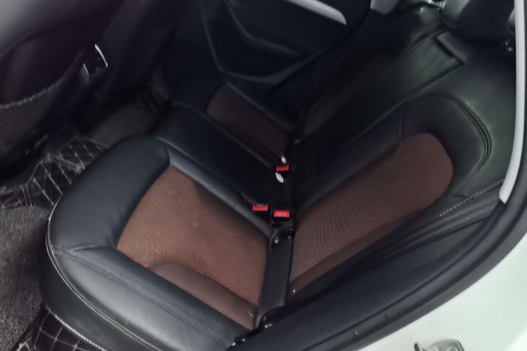 Audi Q3 2019 #17 Audi Q3 2019 car image #17