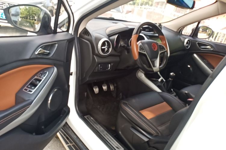BYD Yuan 2018 #12 BYD Yuan 2018 car image #12