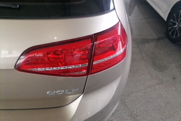 Volkswagen Golf 2014 car image #8