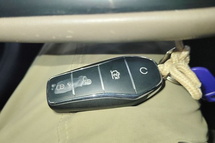 BYD Han 2023 #9 BYD Han 2023 car image #9