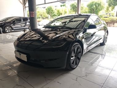 Tesla Model 3 2023 car image 