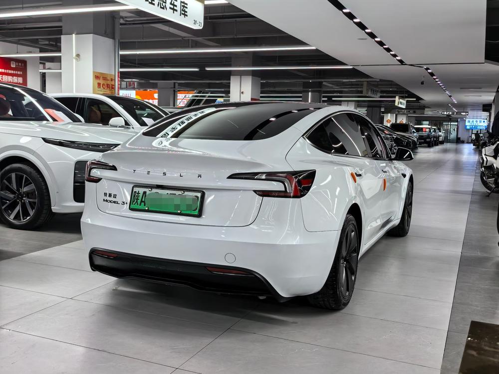 Tesla Model 3 2026 #6 Tesla Model 3 2026 изображение автомобиля #6