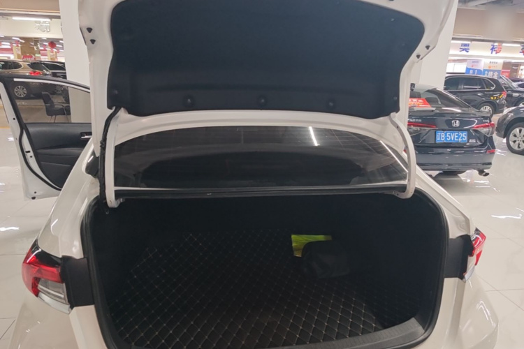 Toyota Corolla 2021 immagine di auto #19