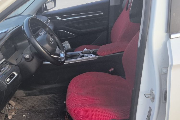 GEELY Emgrand 2022 car image #17