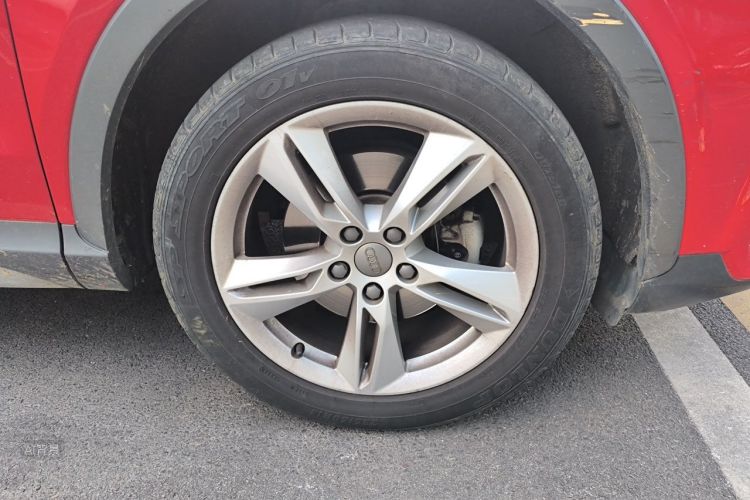 Audi Q3 2019 #9 Audi Q3 2019 car image #9