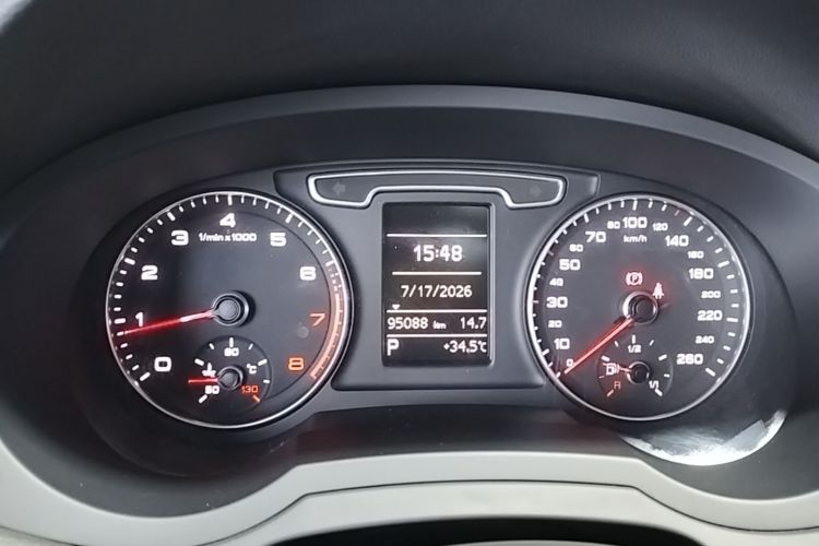 Audi Q3 2015 #12 Audi Q3 2015 car image #12