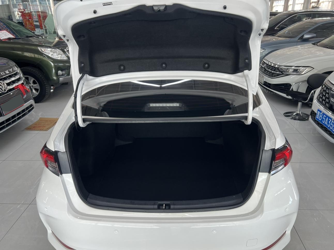 Toyota Corolla 2023 car image #17