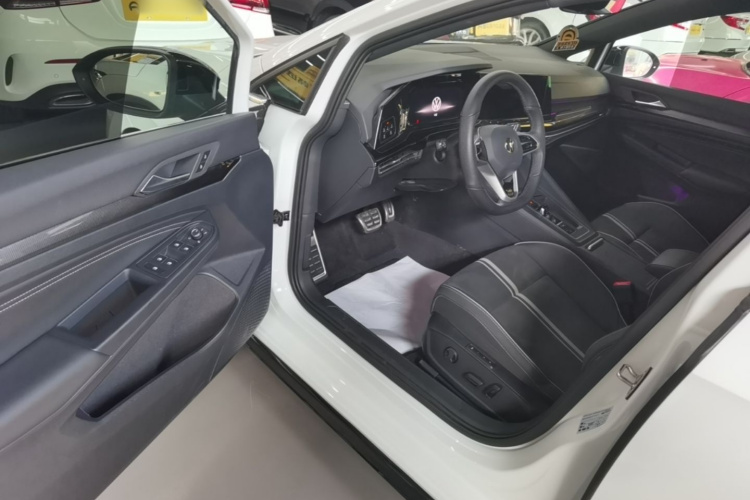 Volkswagen Golf 2022 #16 Volkswagen Golf 2022 car image #16