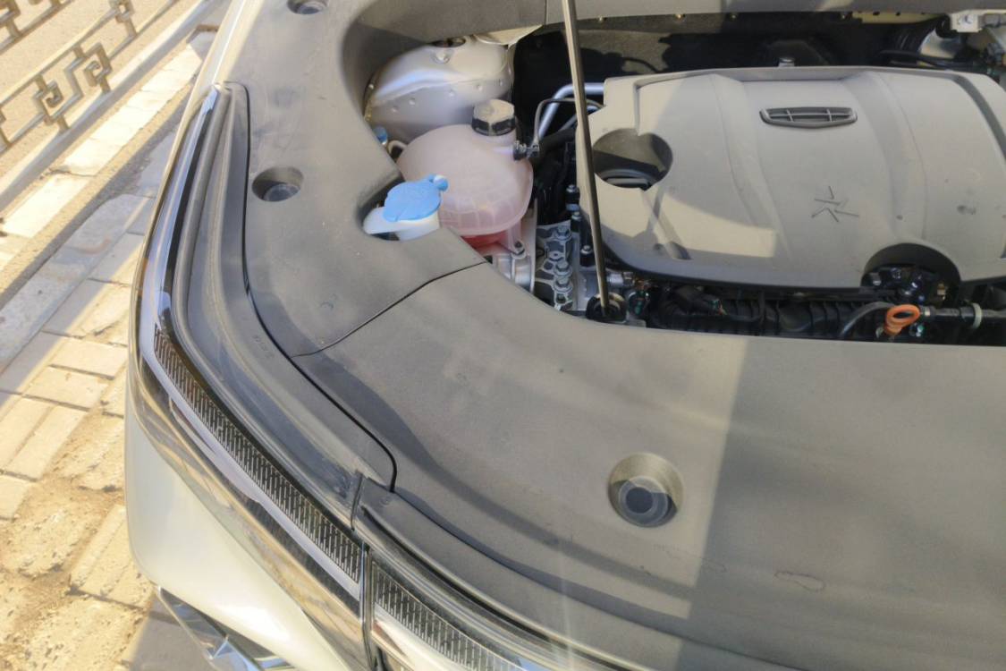 GEELY Boyue L 2025 car image #11