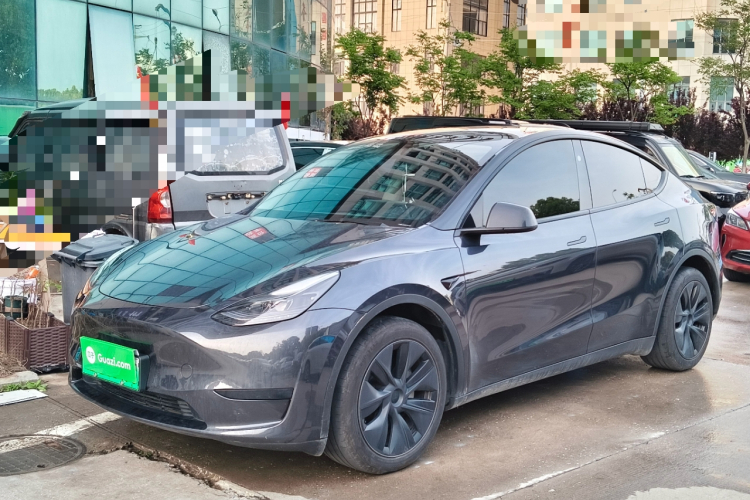Tesla Model Y 2024 #2 Tesla Model Y 2024 immagine di auto #2