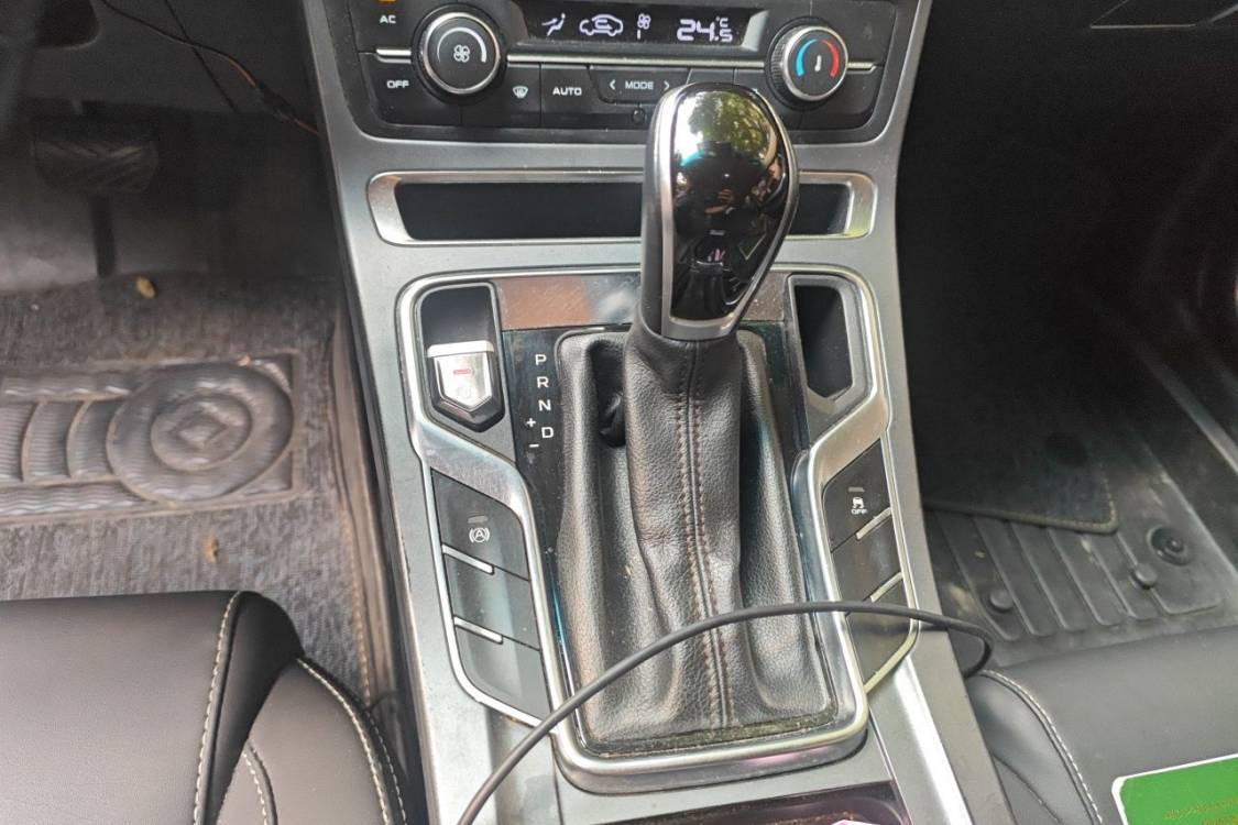 GEELY Emgrand 2018 car image #29
