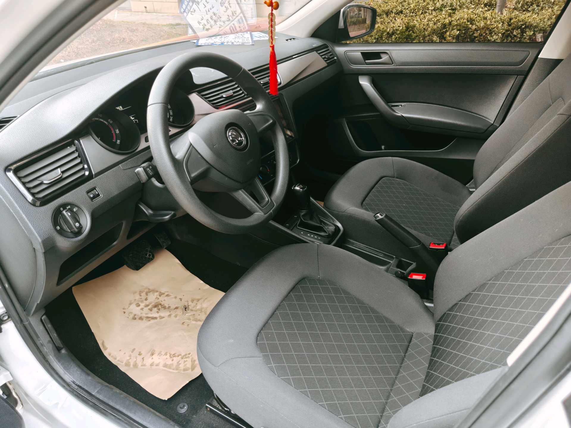 Skoda Rapid 2023 car image #4