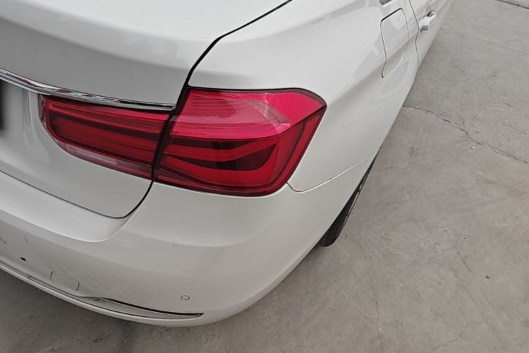 BMW 3 Series 2017 car image #8