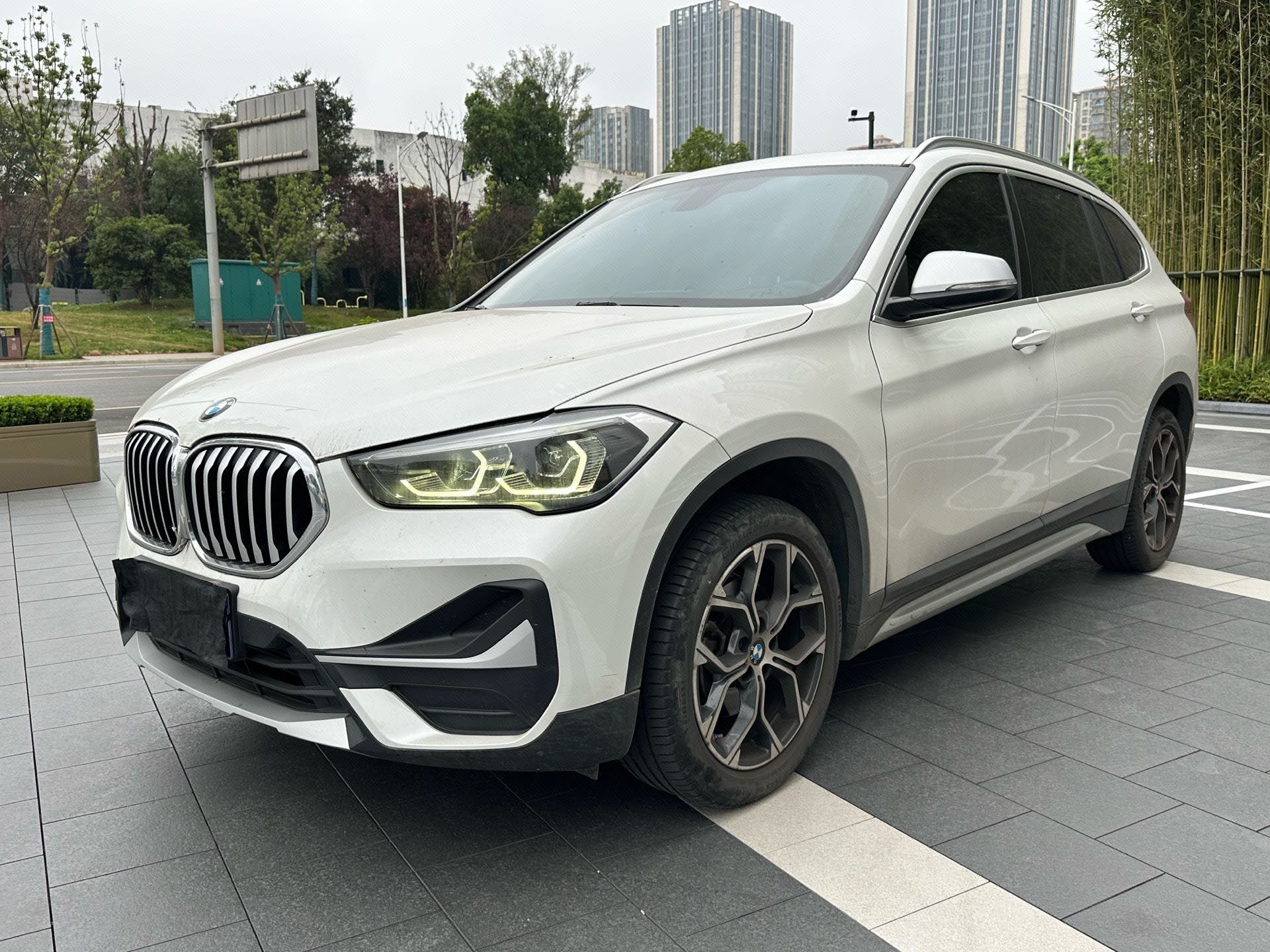 BMW X1 2022 BMW X1 2022 car image