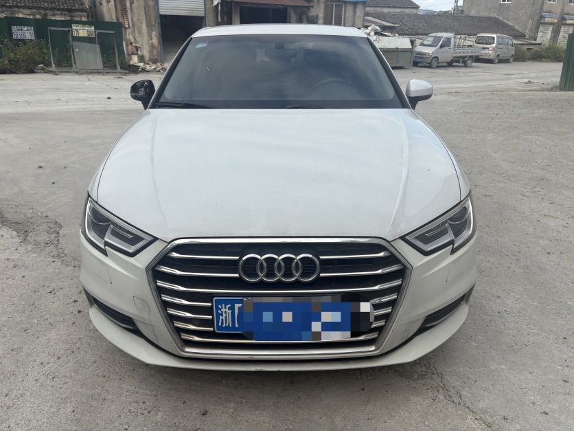 Audi A3 2018 immagine di auto #2