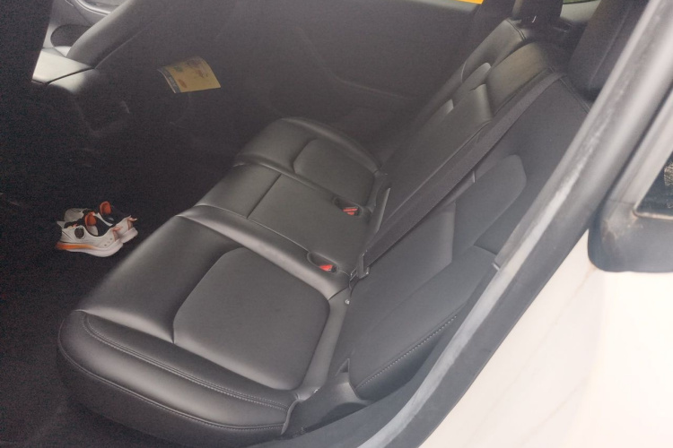 Tesla Model Y 2023 #10 Tesla Model Y 2023 car image #10