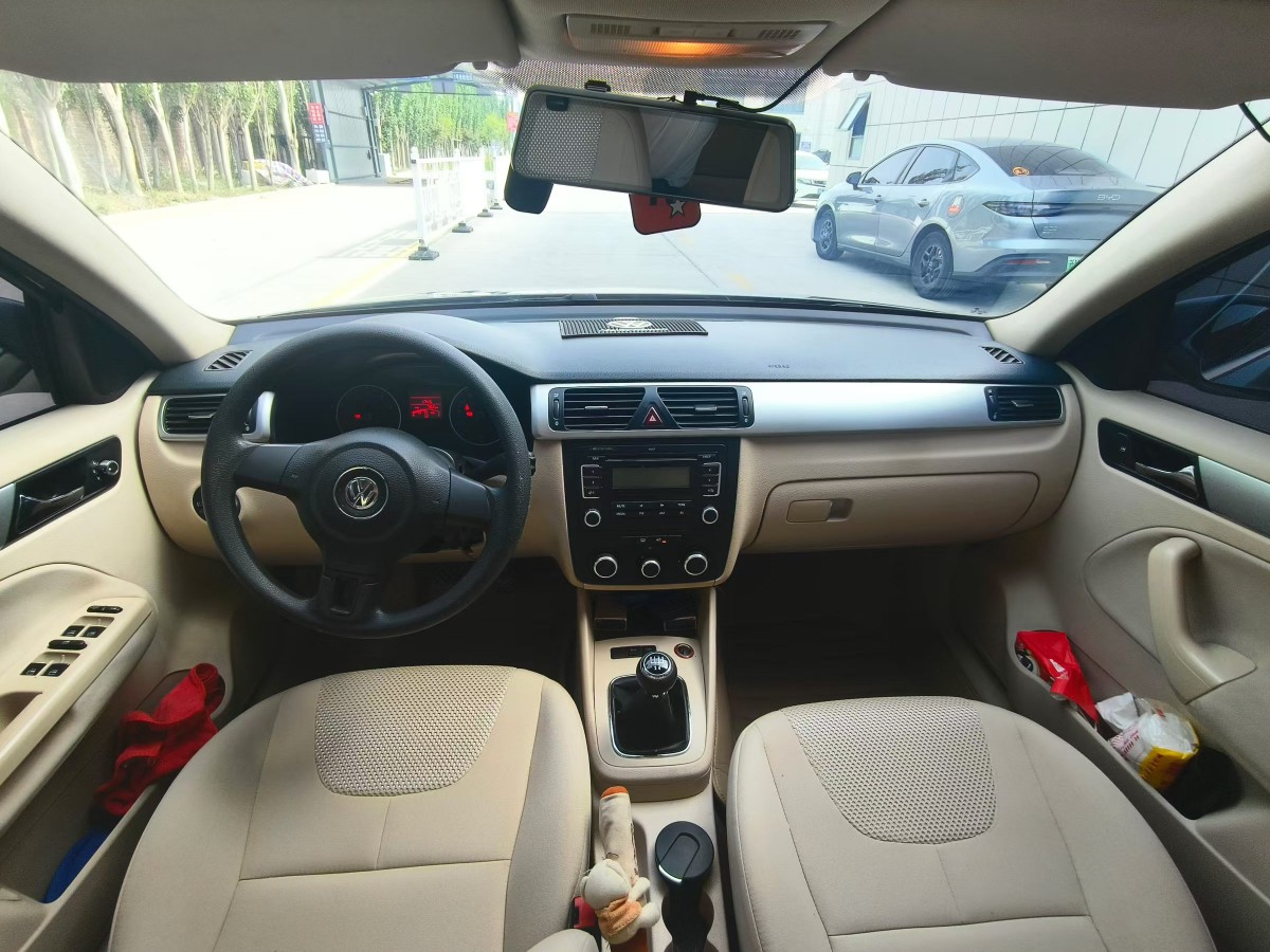 Volkswagen Bora 2012 car image #4