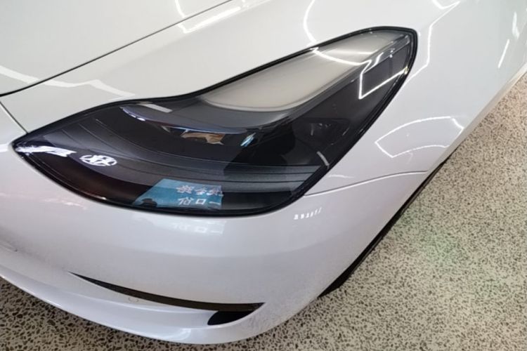 Tesla Model 3 2022 car image #28
