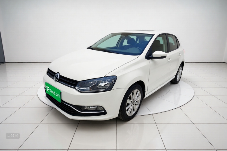 Volkswagen Polo 2015 car image #2