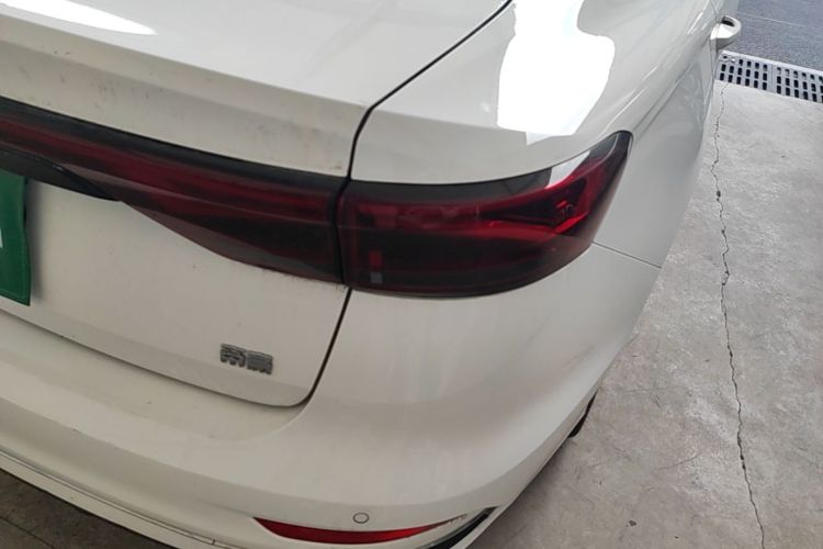 GEELY Emgrand 2022 car image #8