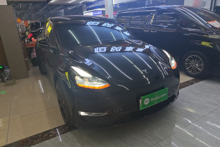 Tesla Model Y 2022 car image #4