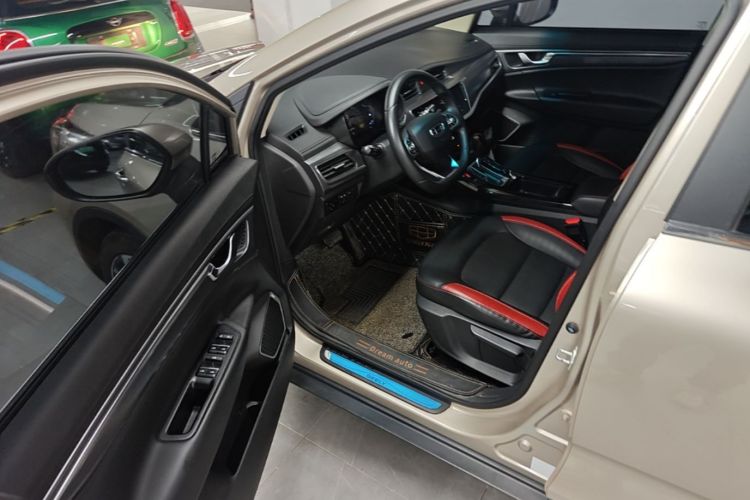 GEELY Emgrand GS 2021 car image #16