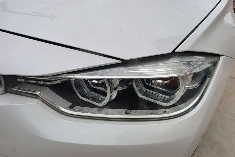 BMW 3 Series 2017 #23 BMW 3 Series 2017 car image #23