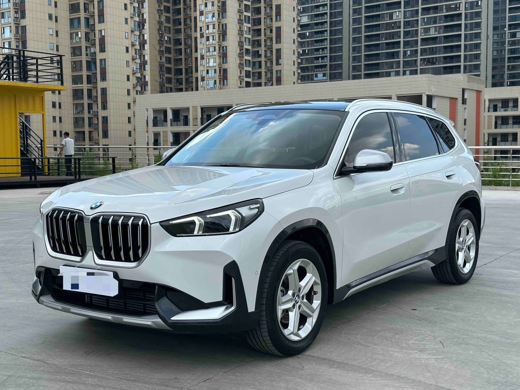 BMW X1 2023 car image 