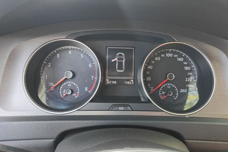 Volkswagen Golf 2015 car image #13