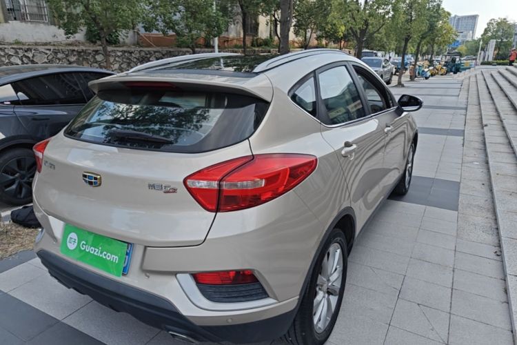 GEELY Emgrand GS 2016 car image #7