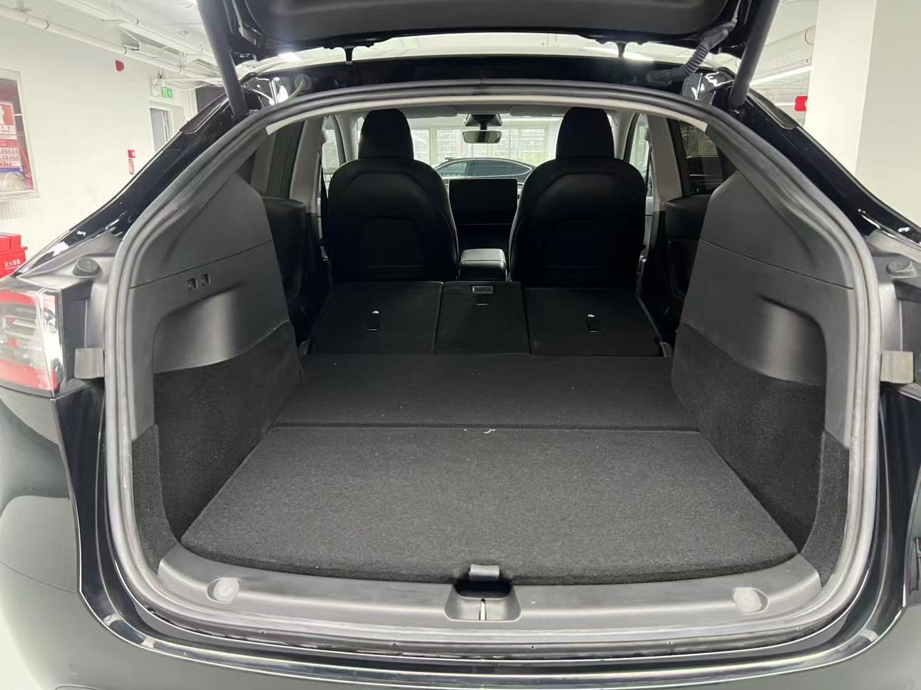 Tesla Model Y 2022 #7 Tesla Model Y 2022 car image #7