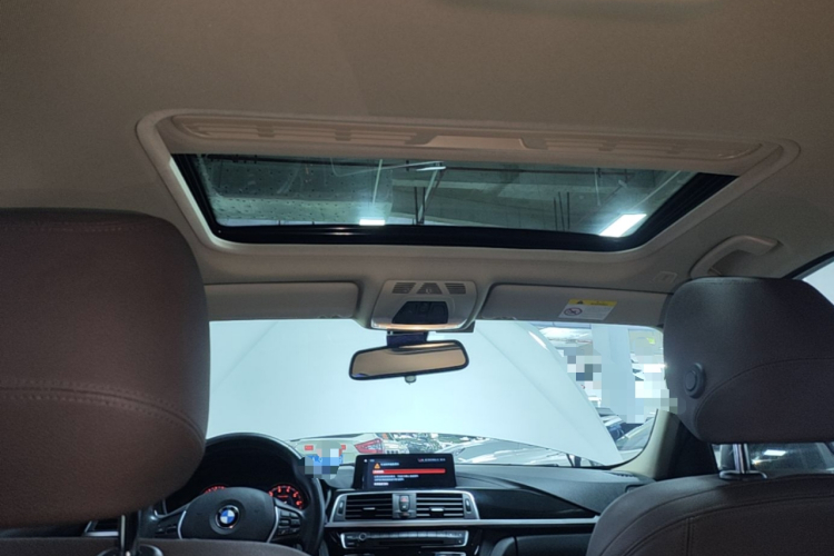 BMW 3 Series 2019 #20 BMW 3 Series 2019 car image #20