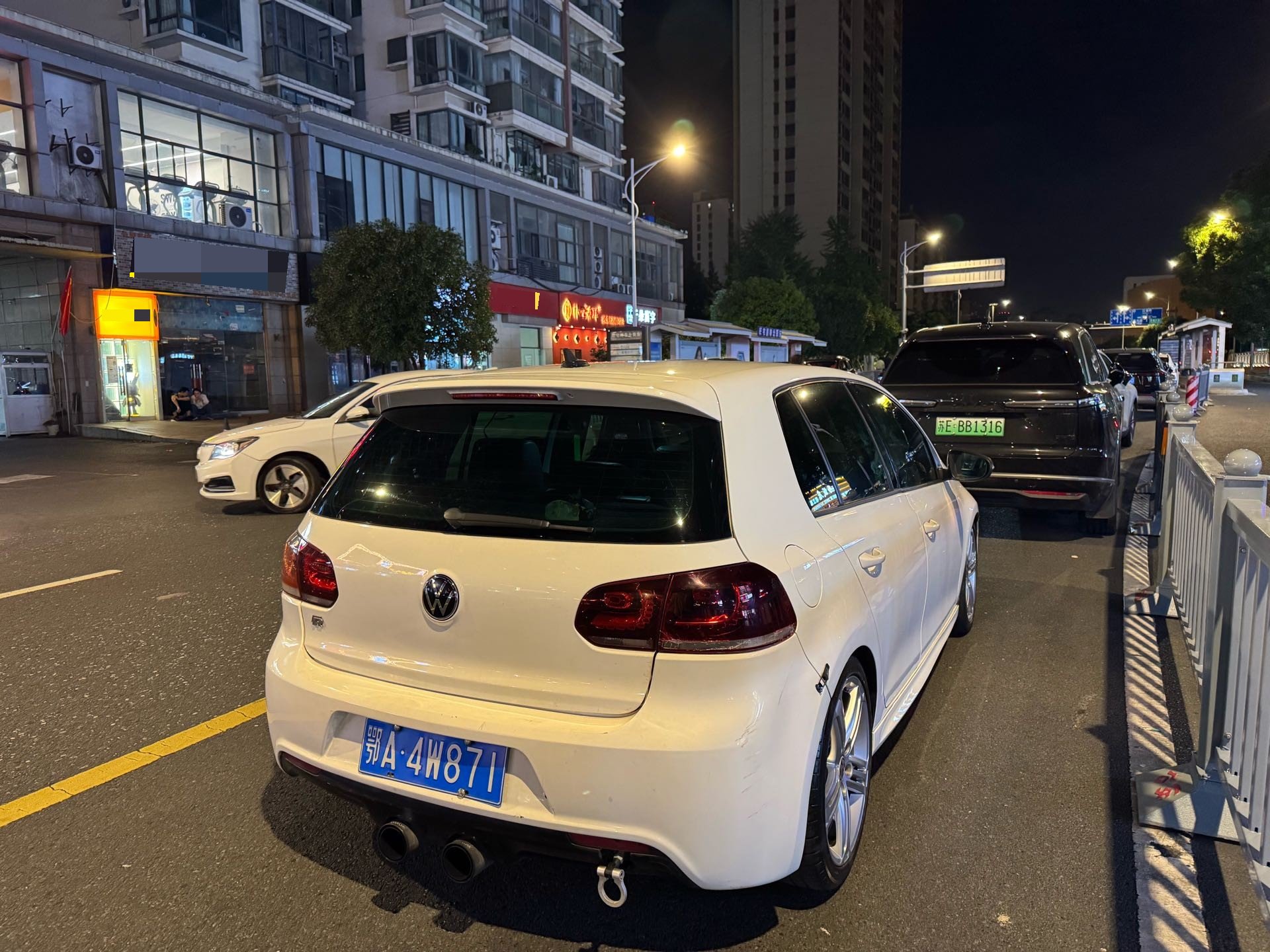 Volkswagen Golf (Imported) 2012 car image #7