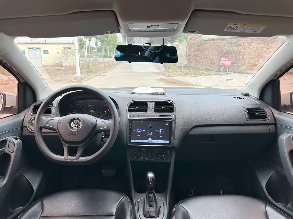 Volkswagen Polo 2018 car image #6