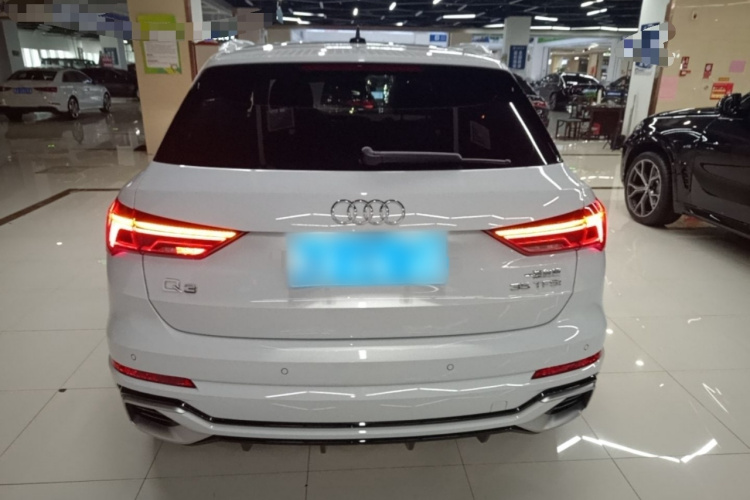 Audi Q3 2025 imagen de coche #6