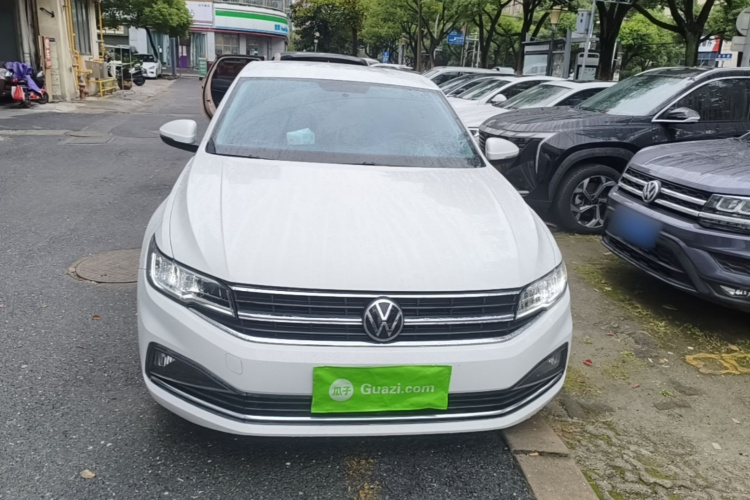 Volkswagen Bora 2022 car image #3