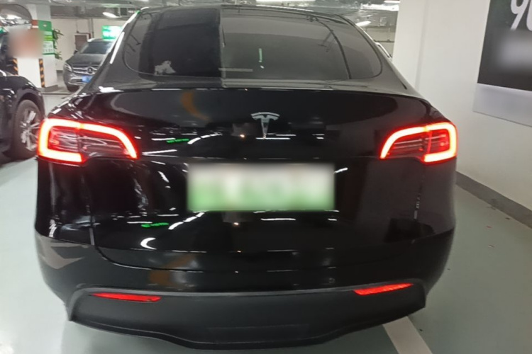 Tesla Model Y 2021 #6 Tesla Model Y 2021 car image #6