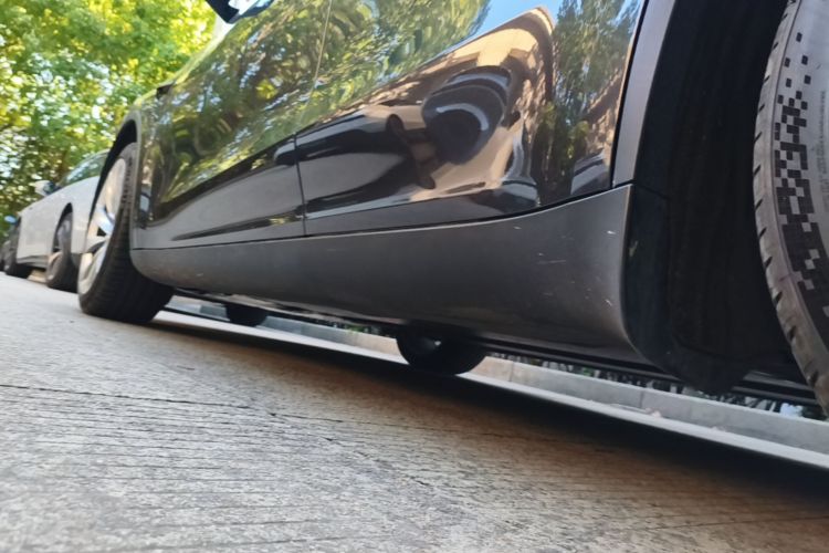 Tesla Model Y 2025 car image #27