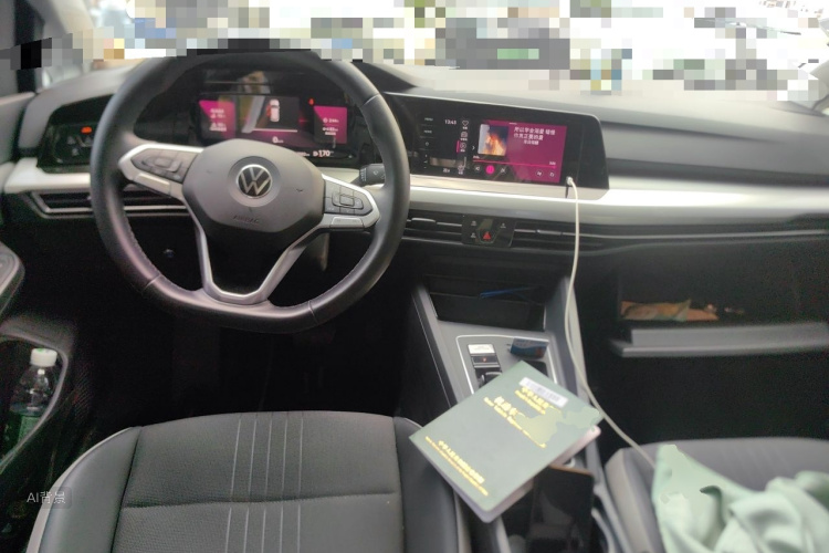 Volkswagen Golf 2021 car image #11