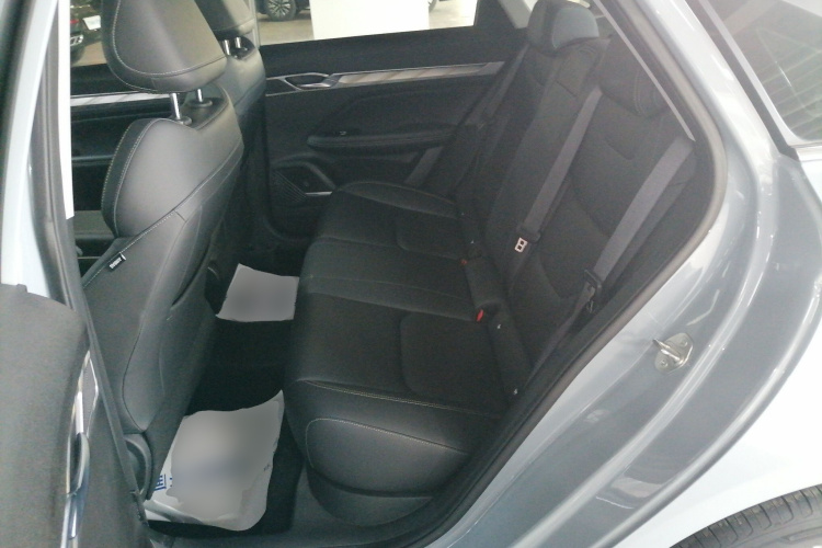 GEELY Emgrand L HiP 2022 car image #17