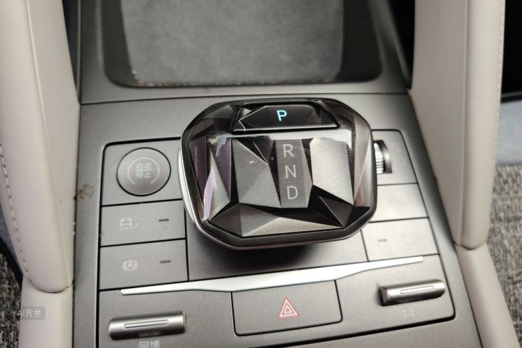 BYD YuanUP 2024 #10 BYD YuanUP 2024 car image #10