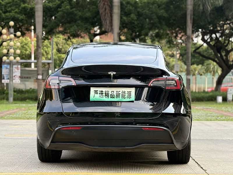 Tesla Model Y 2018 #12 Tesla Model Y 2018 car image #12