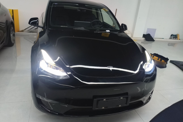 Tesla Model Y 2021 #3 Tesla Model Y 2021 immagine di auto #3