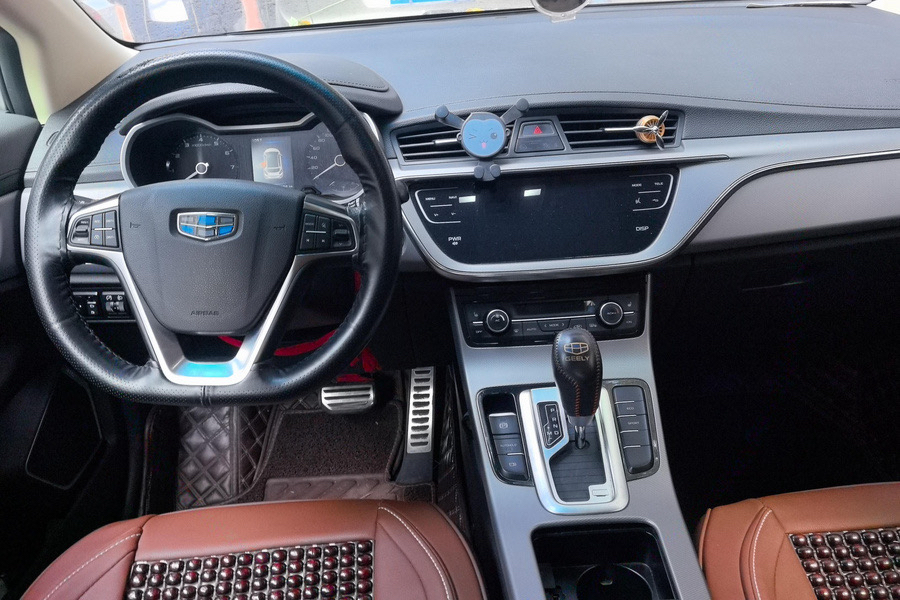 GEELY Emgrand GS 2018 car image #3