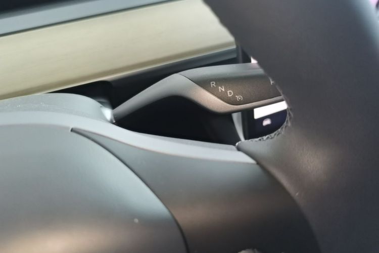 Tesla Model Y 2023 #14 Tesla Model Y 2023 immagine di auto #14