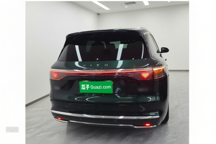 2025 car image #6