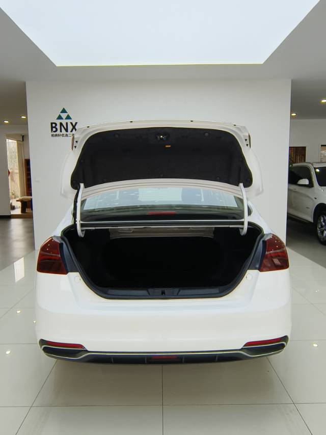 GEELY Emgrand 2020 car image #9