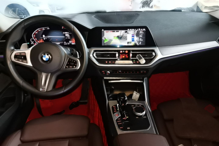 BMW 3 Series 2021 car image #11