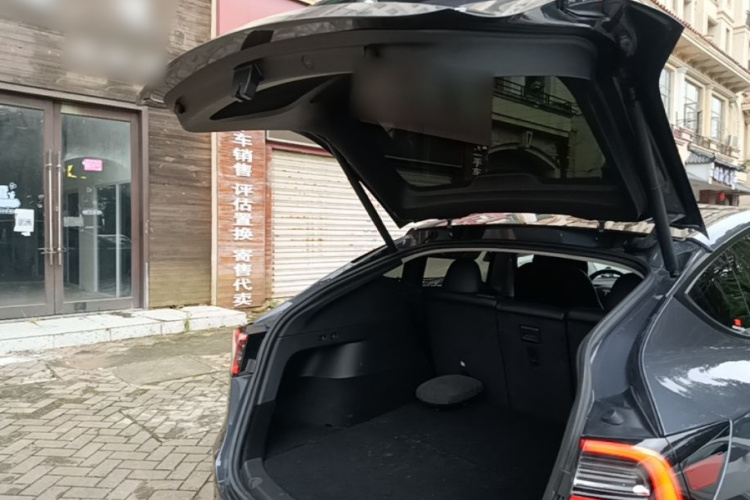 Tesla Model Y 2022 #19 Tesla Model Y 2022 car image #19