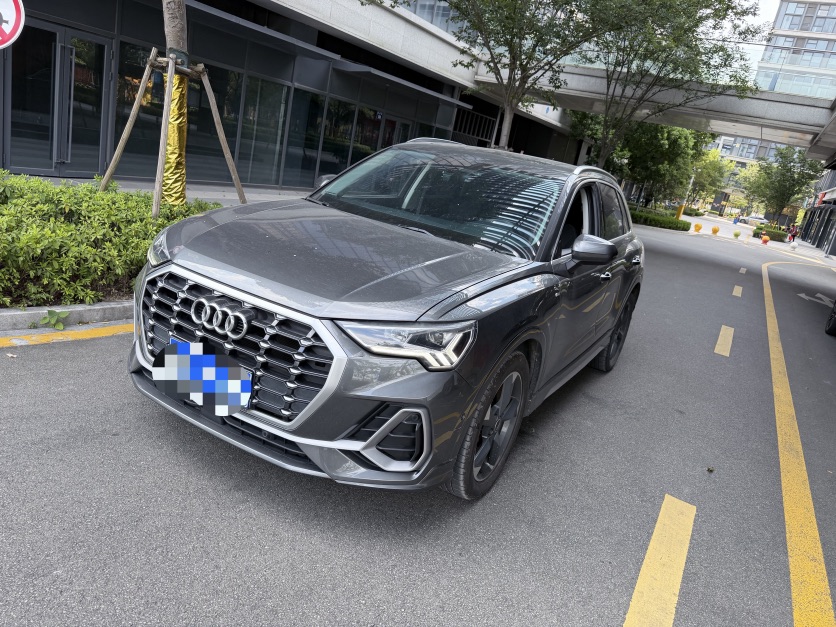 Audi Q3 2022 Audi Q3 2022 car image
